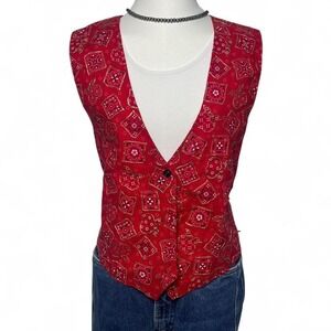 womens western bandana print vest with button up front and tie back